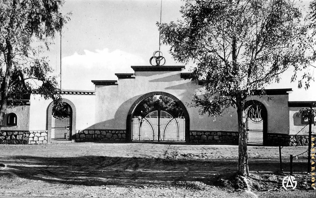 Renan 501- Stade COLLECTION DES AMIS DE ND DE SANTA CRUZ.jpg